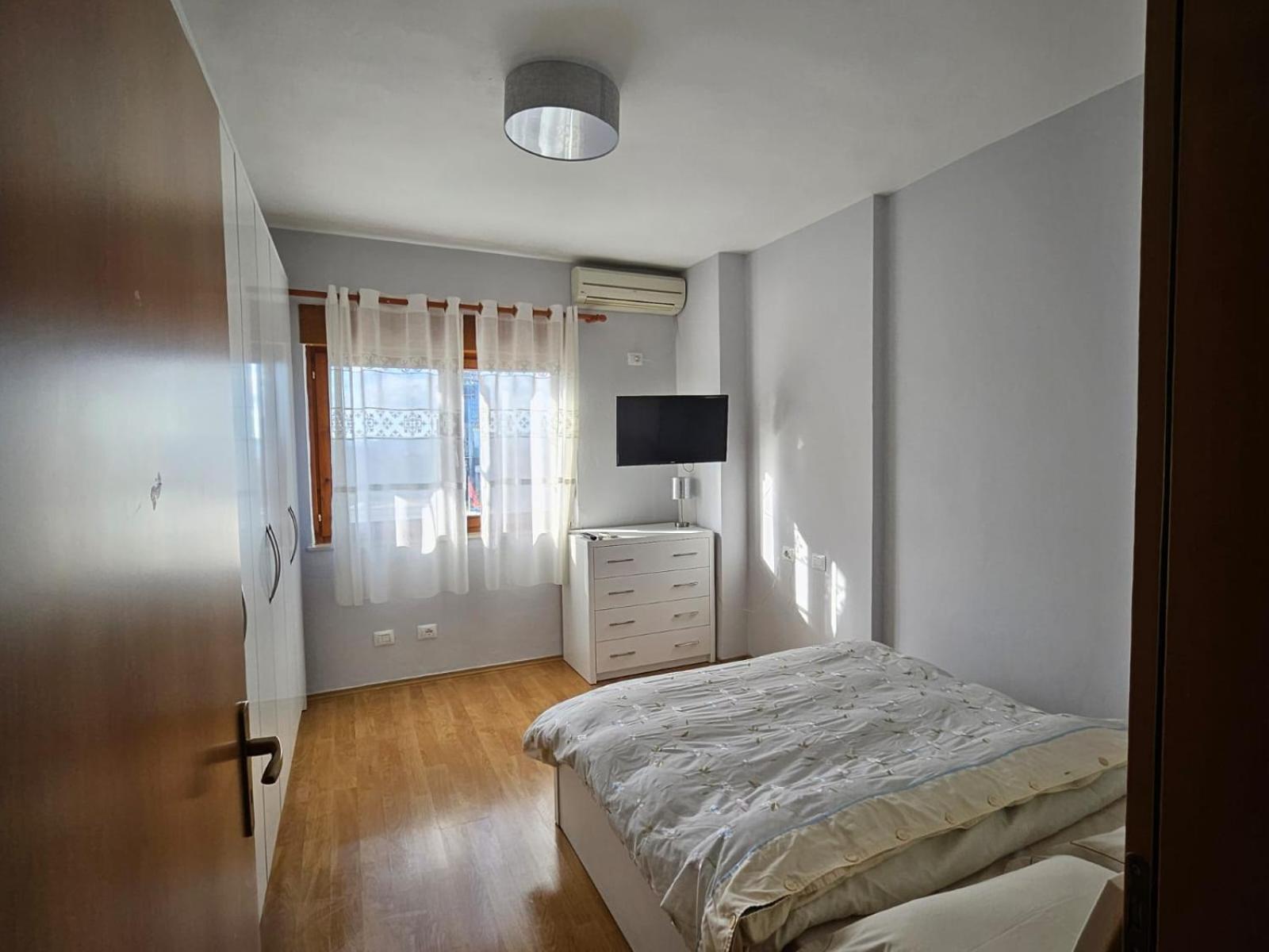 Апартаменти Sky Dwelling Тирана Екстер'єр фото